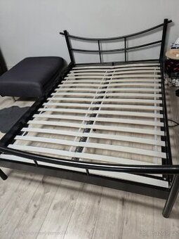Postel s matrací - 1