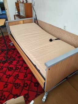 Zdravotni polohovaci postel