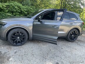 Volkswagen Touareg, 3.0TDI 210kW R-Line, DPH 2019
