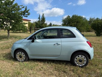 FIAT 500 1.0 hybrid r.v.11/2022 najeto 9000km