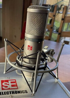 Studiový kondenzátorový mikrofon SE Electronics sE2200