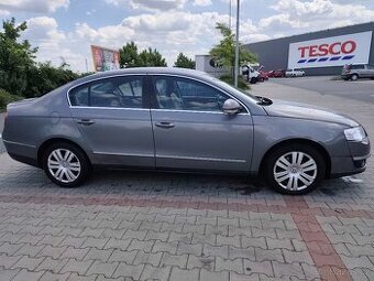 VW Passat sedan