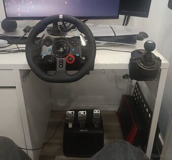 Logitech g29 volant s pedály a řadící pákou