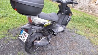PRODÁM SPORTOVNÍ SKUTR TGB blullet 125cc 2015 6,4kw