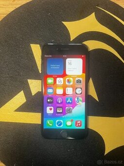 iPhone SE 2020 – 64 GB, velmi pěkný - záruka
