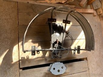 Subaru Tribeca závěs na náhradní kolo