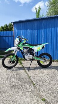 Pitbike UPBEAT 250cc 19/16“ E-START zelená
