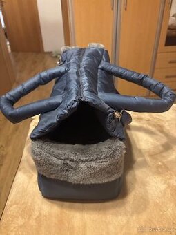 Nová krásná taška na psa, kočku