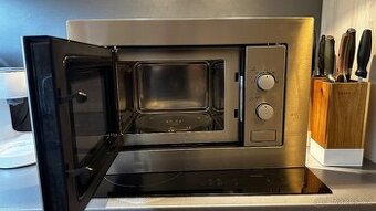 Vestavěná mikrovlnná trouba