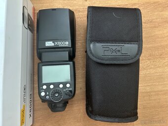 Foto - video úklid - Blesk, mikrofony