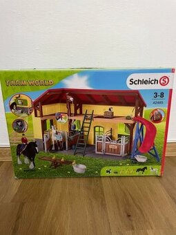 Schleich 42485 Horse Club Koňská stáj