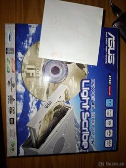 DVD/CD Asus-kupovana ako nova