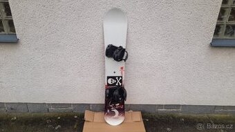 Kvalitní snowboard Escape 151 cm