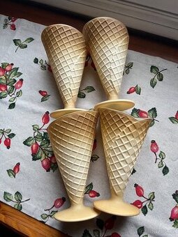 4 x nový skleněný pohár na zmrzlinu ve tvaru vafle