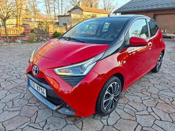 Toyota aygo 2/2021 1,0vvti -AUTOMAT naj 69 tis km
