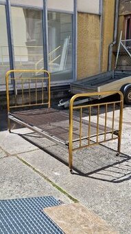 Starožitná mosazná prvorepubliková postel