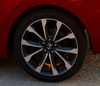 MAZDA 3/CX-3 5x114,3 R18 ET50+LETNÍ Goodyear 215/45R18