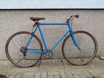 Retro kolo- rám Favorit