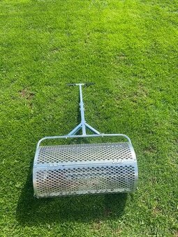 Trávník - zahradní válec, nivelační hrábě