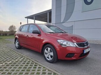 Kia Cee´d, 1.6CRDI ČR 2.MAJ PĚKNÉ AUTO