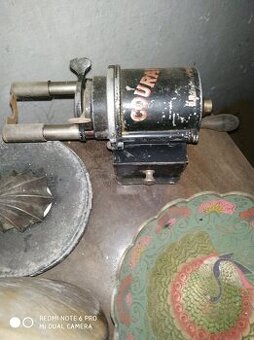 Prodám staré krouhátko na tužky