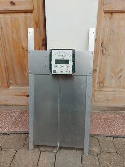 automatická dvířka kurníku JOSTechnik HK-Bat