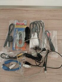 Mix kabelů, nabíječky..