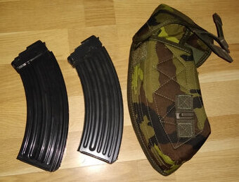 Sumka AČR se dvěma zásobníky pro vz58