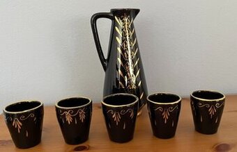 Retro keramická karafa + 5 kalíšků, lepené ucho