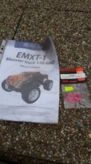 Rc model monster truck enigma xtr 1/8 4wd