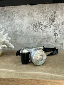 digitální fotoaparát Nikon 1 J5, stříbrná barva