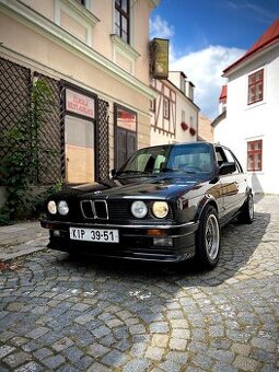 BMW E30 325e - Top stav