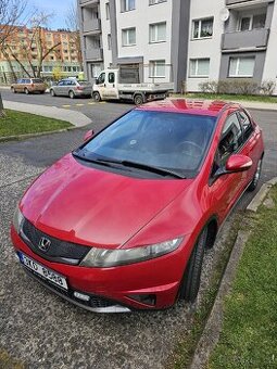 Honda Civic 8 - po velkém servise, nová STK, tažné zařízení