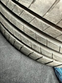 Bridgestone Turanza T005 225/40 R19 93 W