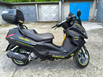 Skútr PIAGGIO X Evo 125cm