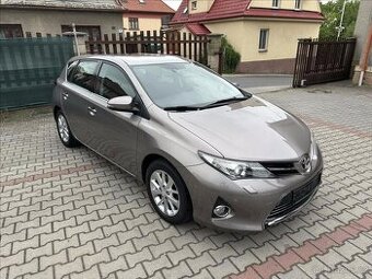 Toyota Auris 1.6 97kW 2013 121844km EXCLUSIVE