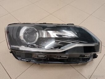 Škoda Rapid facelift pravý xenon 5JB941016C