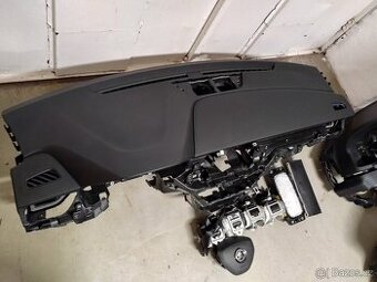 Airbagová sada Škoda Kamiq s originální palubní deskou