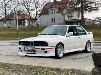 BMW M3 e30