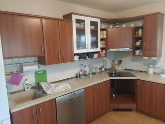 Kuchyňská linka 4x3m, MDF americká třešeň/ bílá