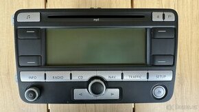 Autorádio s navigací a MP3
