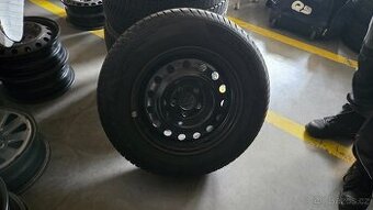 zimní komplet 16" na diskách 16" pro KIa Sportage