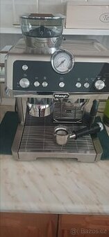 Pákový kávovar DeLonghi EC 9335.M La Specialista