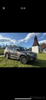 Toyota Land Cruiser 200