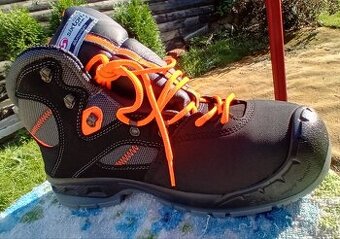 Sixton peak aluminium vel 44 Nové