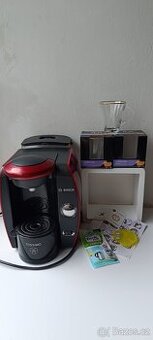 Kávovar Tchibo Tassimo s příslušenstvím