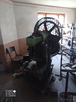 Lis vystředníkový