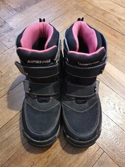 Dívčí zimní boty, zn. AlpinePro, vel. 34