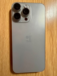 iPhone 15 Pro Max 256 GB – Přírodní titan – perfektní stav