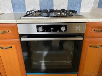 Parní trouba značky Gorenje